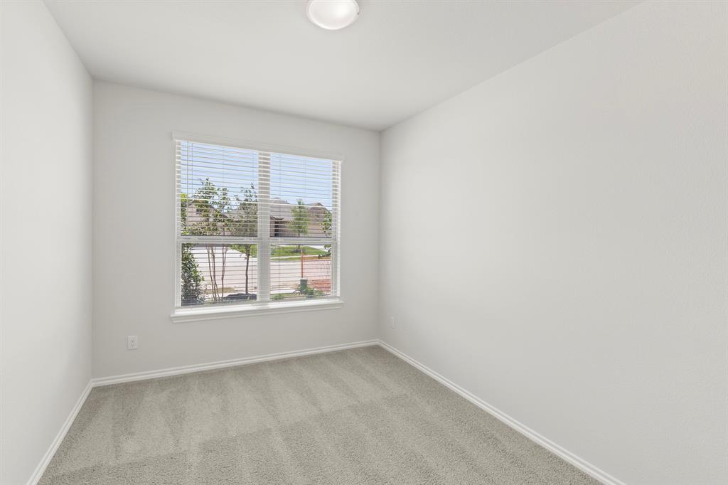 2521 Mcnally Drive Property Photo 22