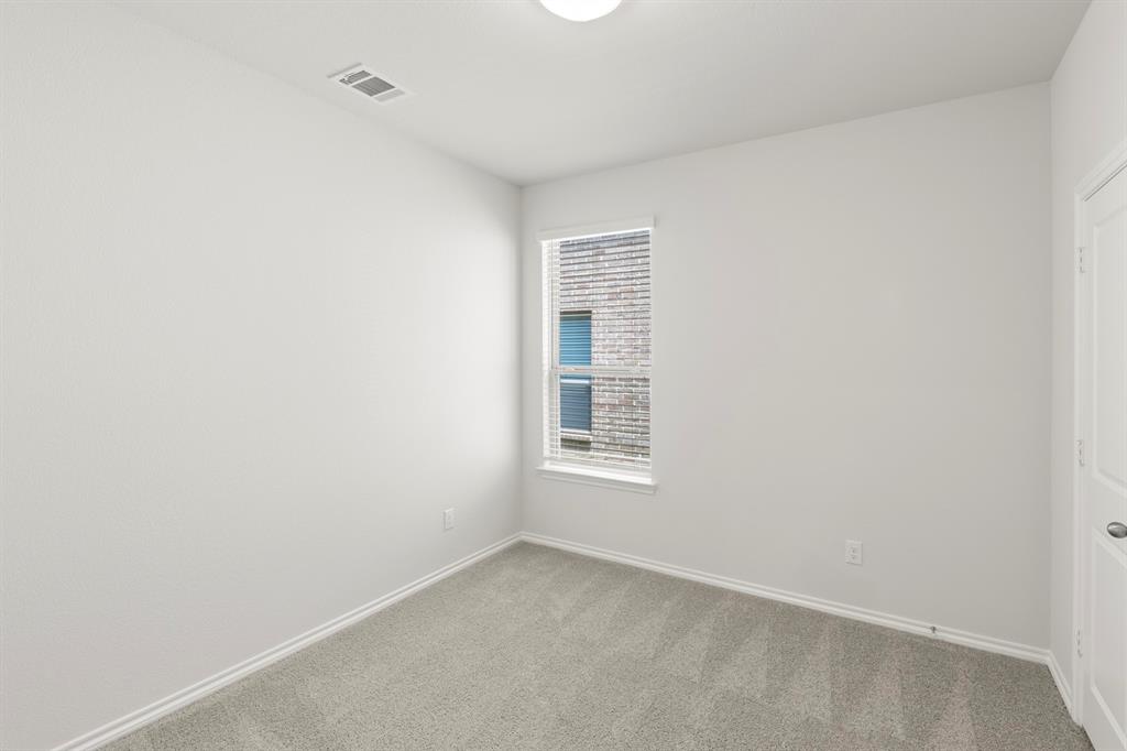 2521 Mcnally Drive Property Photo 23
