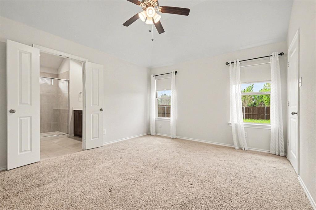 5652 Huffines Boulevard Property Photo 16