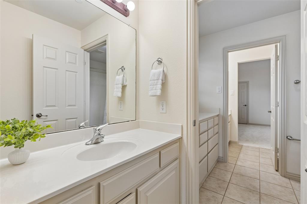 631 Lakeridge Drive Property Photo 32