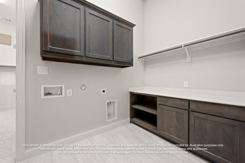 2633 Steve Street Property Photo 6