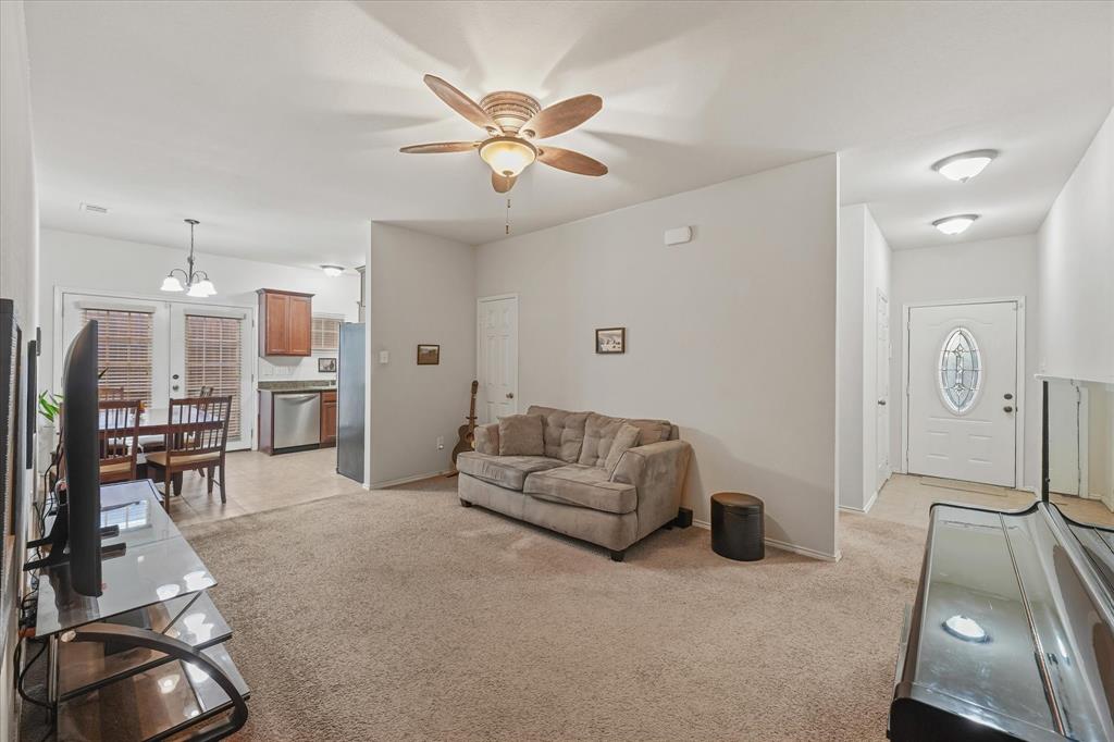113 Heritage Court Property Photo 4