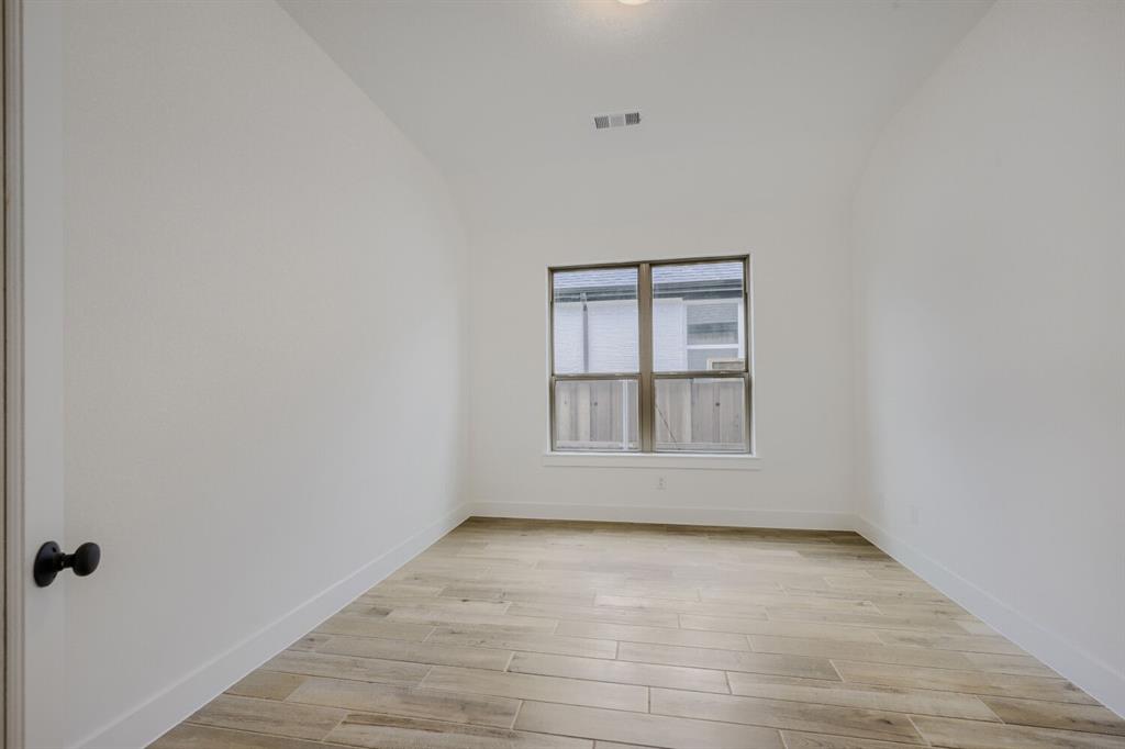 242 Buffalo Boulevard Property Photo 18