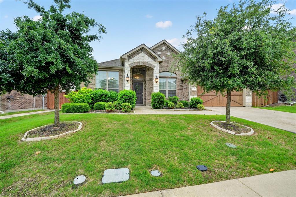 1748 Amalfi Drive Property Photo 3