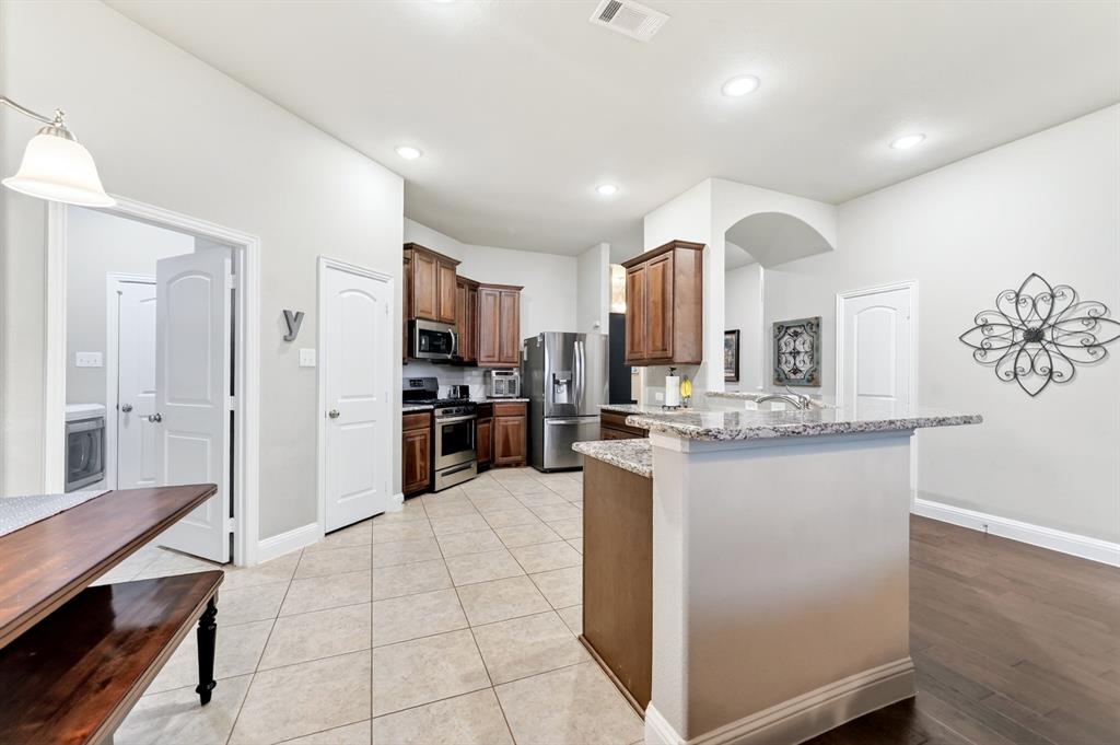 1748 Amalfi Drive Property Photo 12
