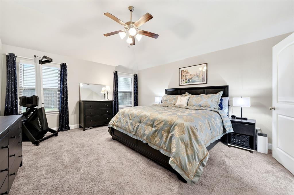 1748 Amalfi Drive Property Photo 15