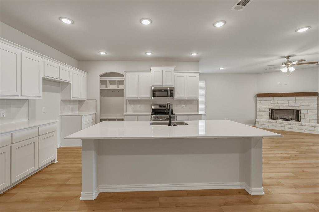 1325 Frio Drive Property Photo 8