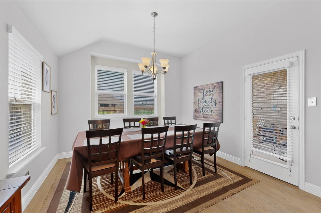 1522 Grassy Meadows Drive Property Photo 3