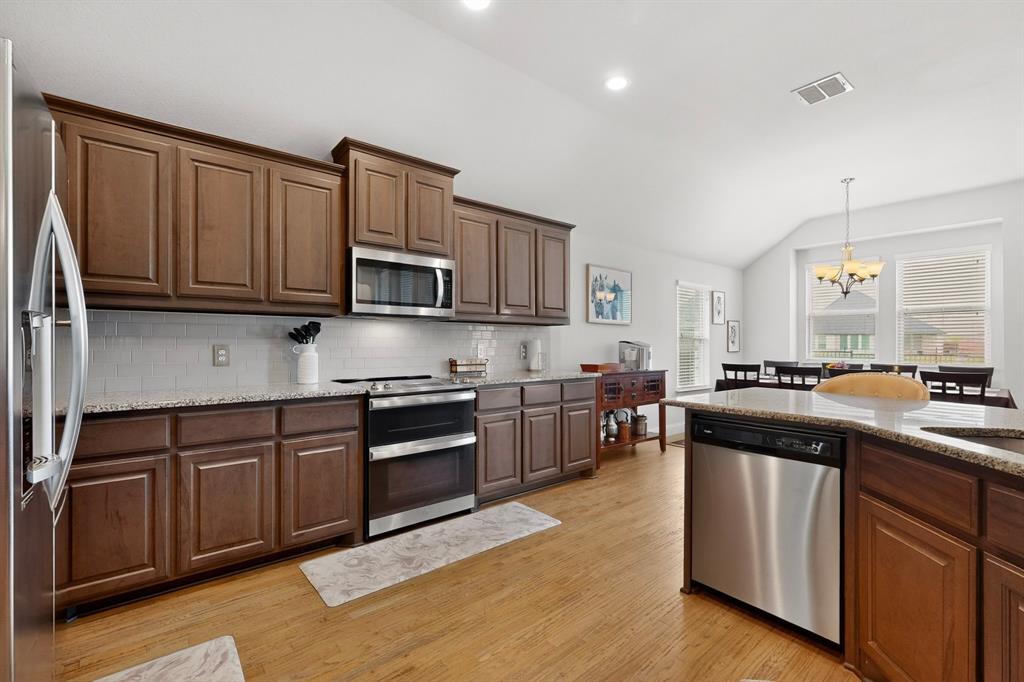 1522 Grassy Meadows Drive Property Photo 8