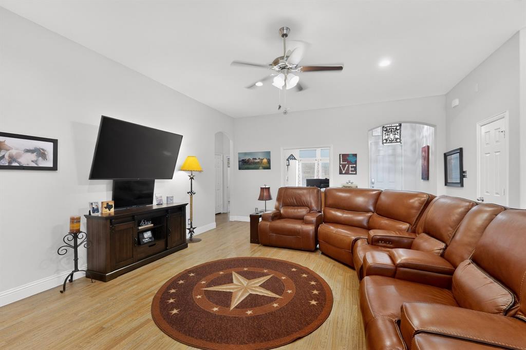 1522 Grassy Meadows Drive Property Photo 19