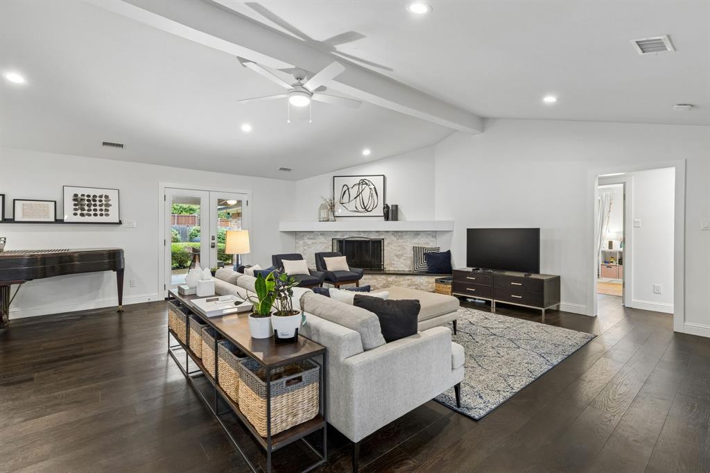 9515 Robin Meadow Drive Property Photo 1