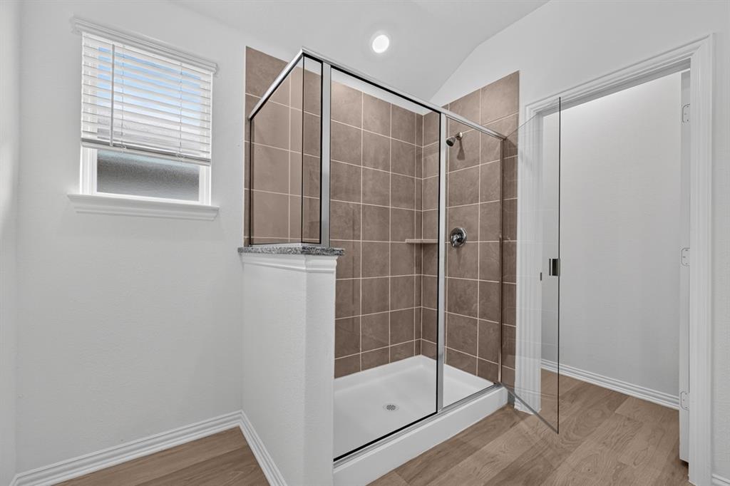 2551 Pine Island Court Property Photo 4