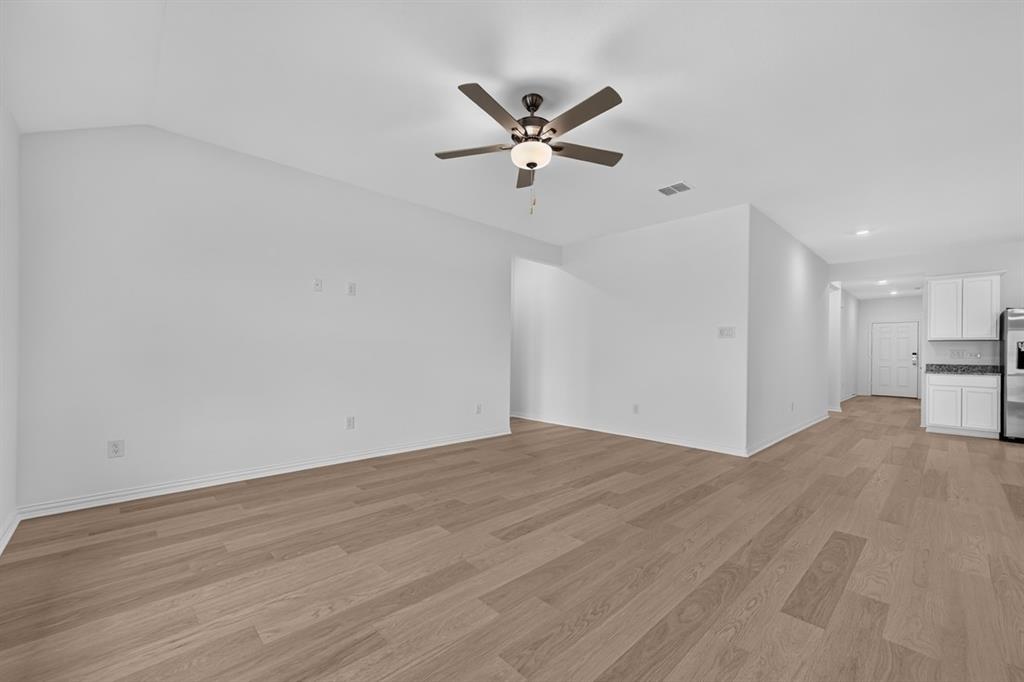 2551 Pine Island Court Property Photo 9