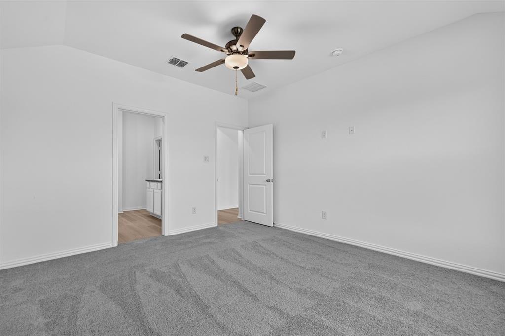2551 Pine Island Court Property Photo 17