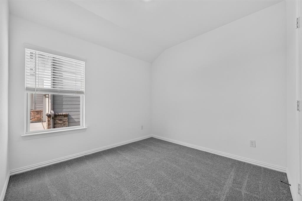 2551 Pine Island Court Property Photo 22