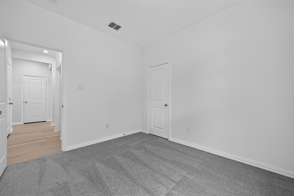 2551 Pine Island Court Property Photo 25
