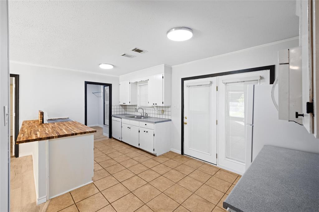417 Carroll Avenue Property Photo 11