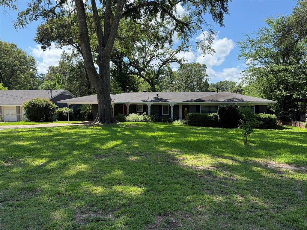 924 Poleman Road Property Photo 2