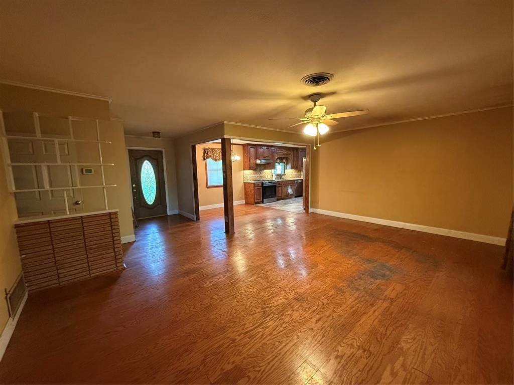 924 Poleman Road Property Photo 4