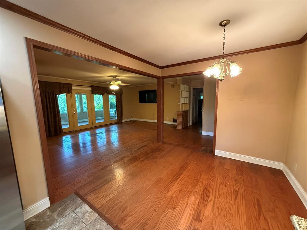 924 Poleman Road Property Photo 6