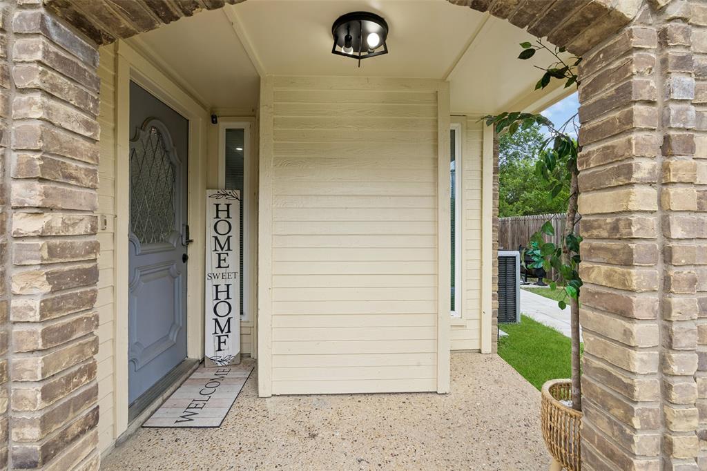7 Cedar Elm Circle Property Photo 2