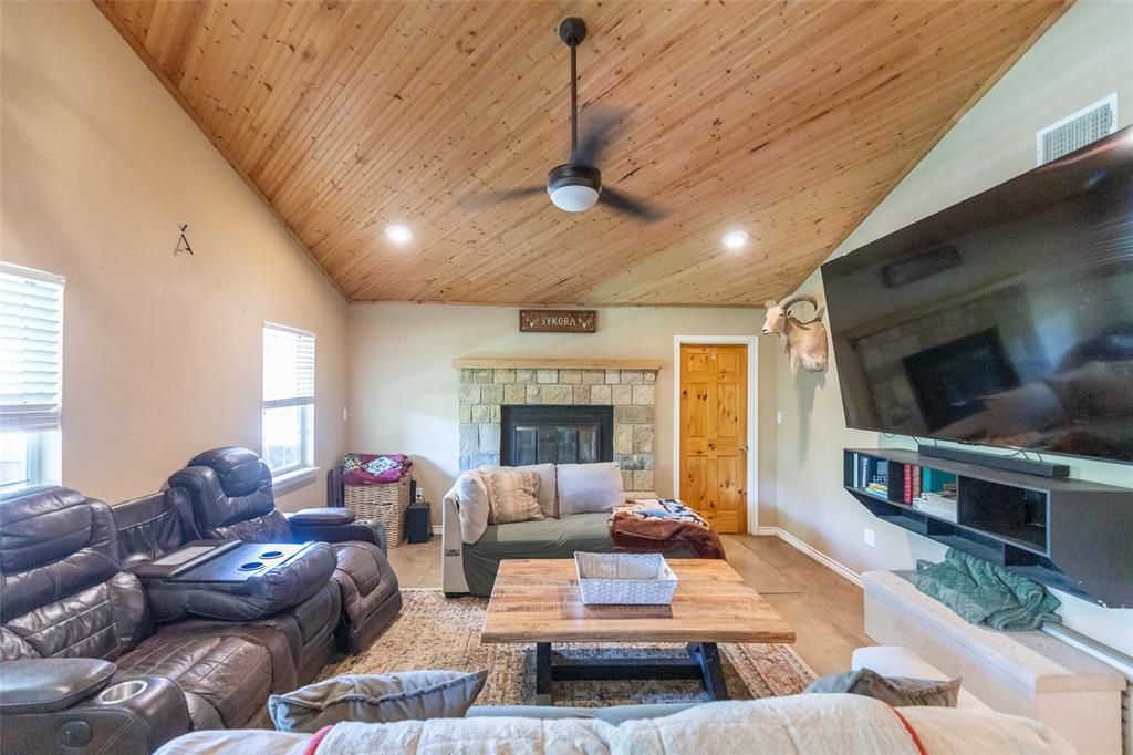 10227 County Road 379 Property Photo 7