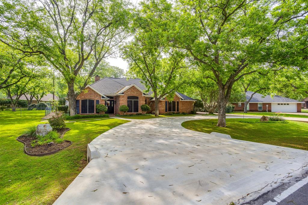 6203 Prospect Hill Drive Property Photo 3