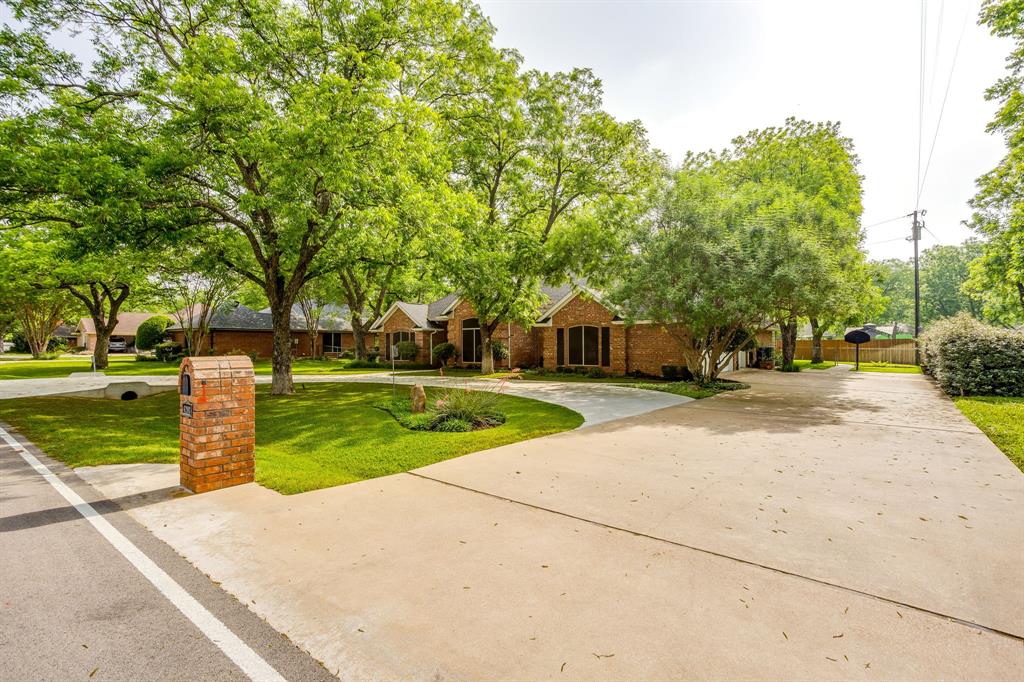 6203 Prospect Hill Drive Property Photo 4