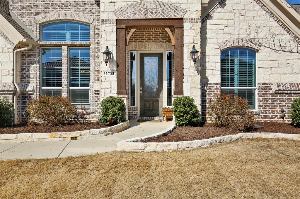 13732 Eleanor Avenue Property Photo 6
