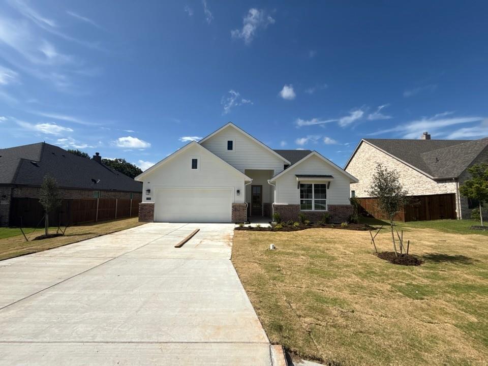 1124 Trinity Drive Property Photo 1
