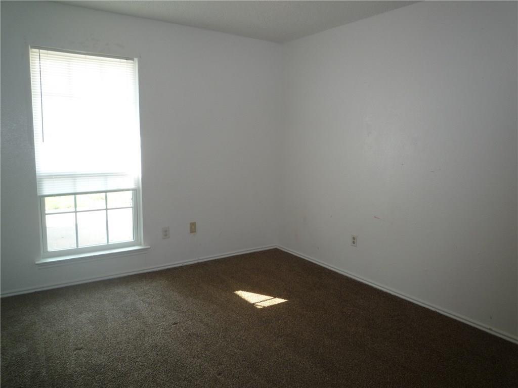 2904 Edd Road 2904-2908 Property Photo 4