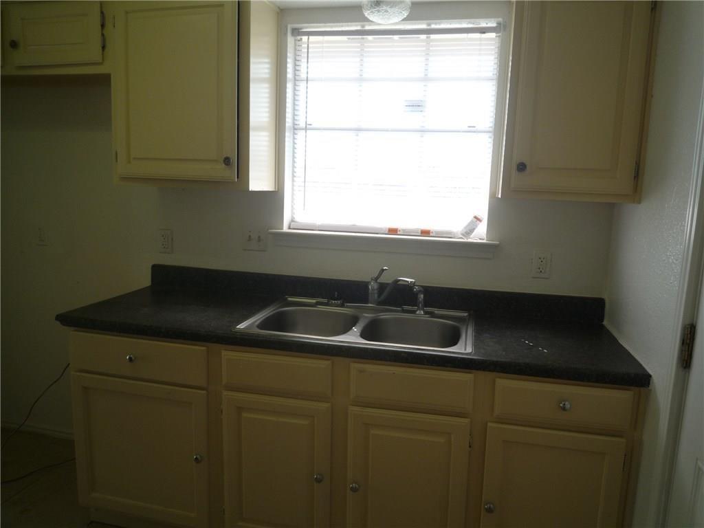 2904 Edd Road 2904-2908 Property Photo 7