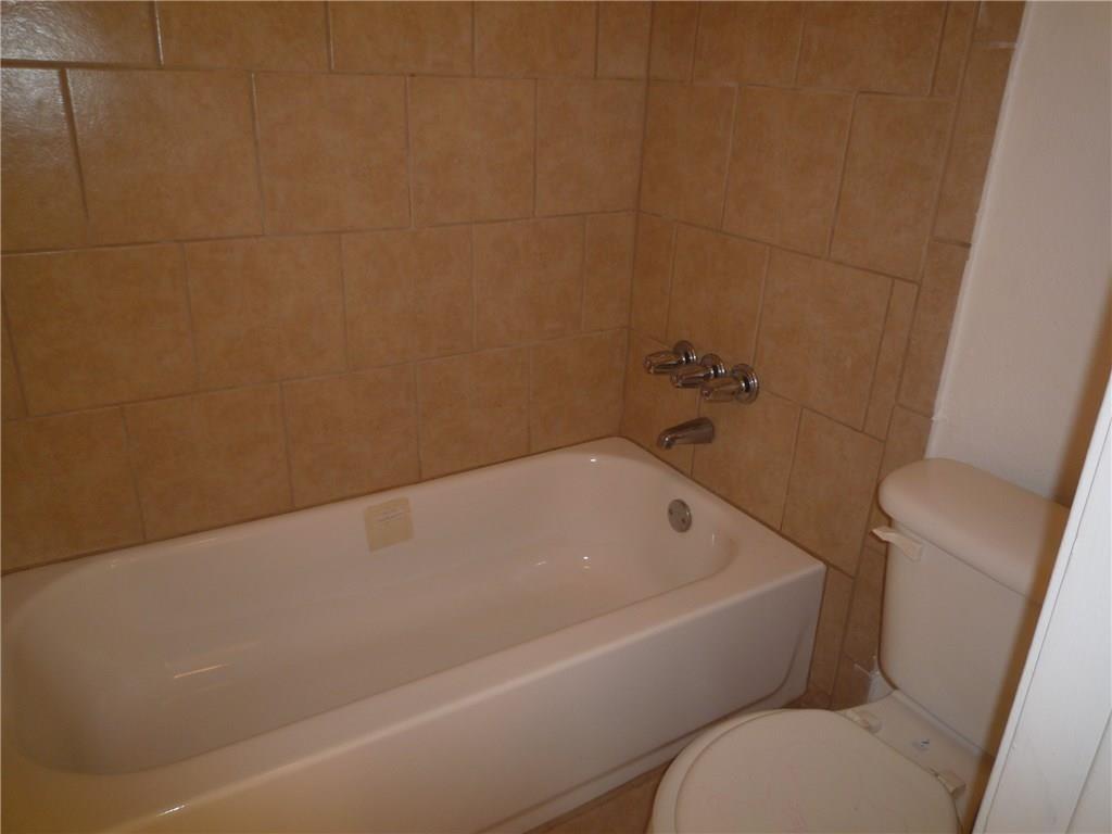 2904 Edd Road 2904-2908 Property Photo 8