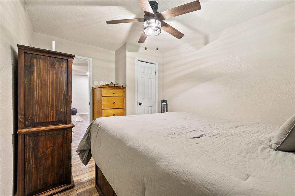 2042 E 1980 Property Photo 25