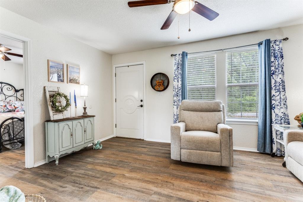 12490 Deeds Court Property Photo 6