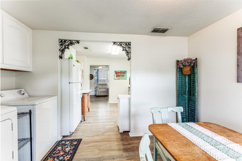 12490 Deeds Court Property Photo 11