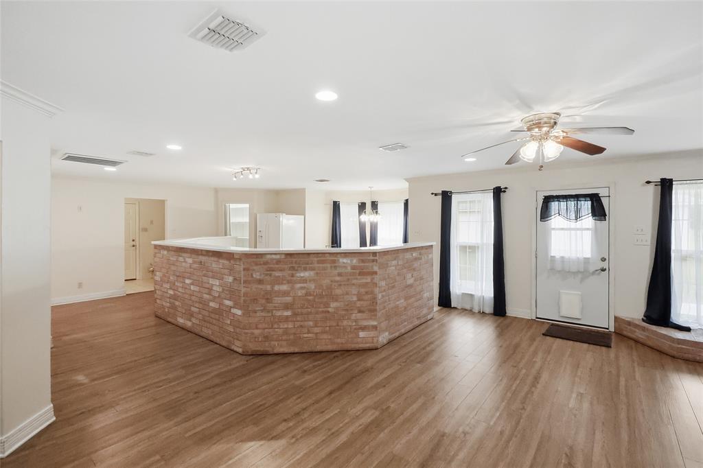 561 Wells Road Property Photo 11