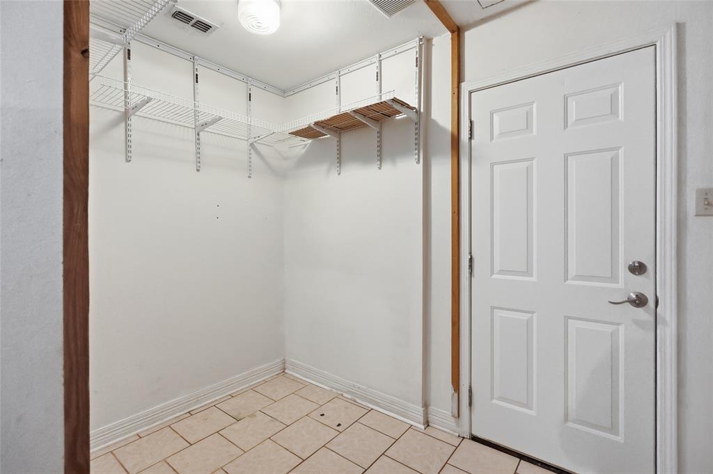 561 Wells Road Property Photo 16