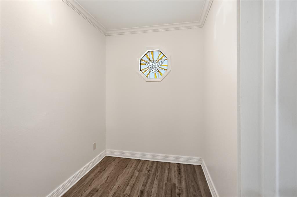 561 Wells Road Property Photo 19