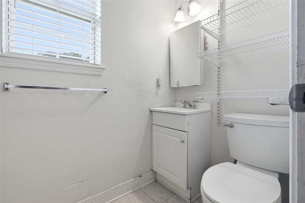 561 Wells Road Property Photo 28