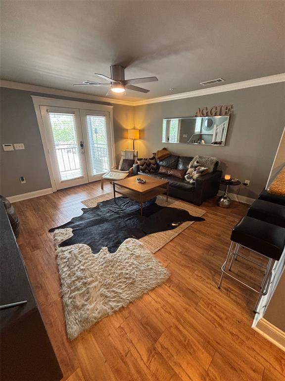 1725 Harvey Mitchell Parkway 1529 Property Photo 6