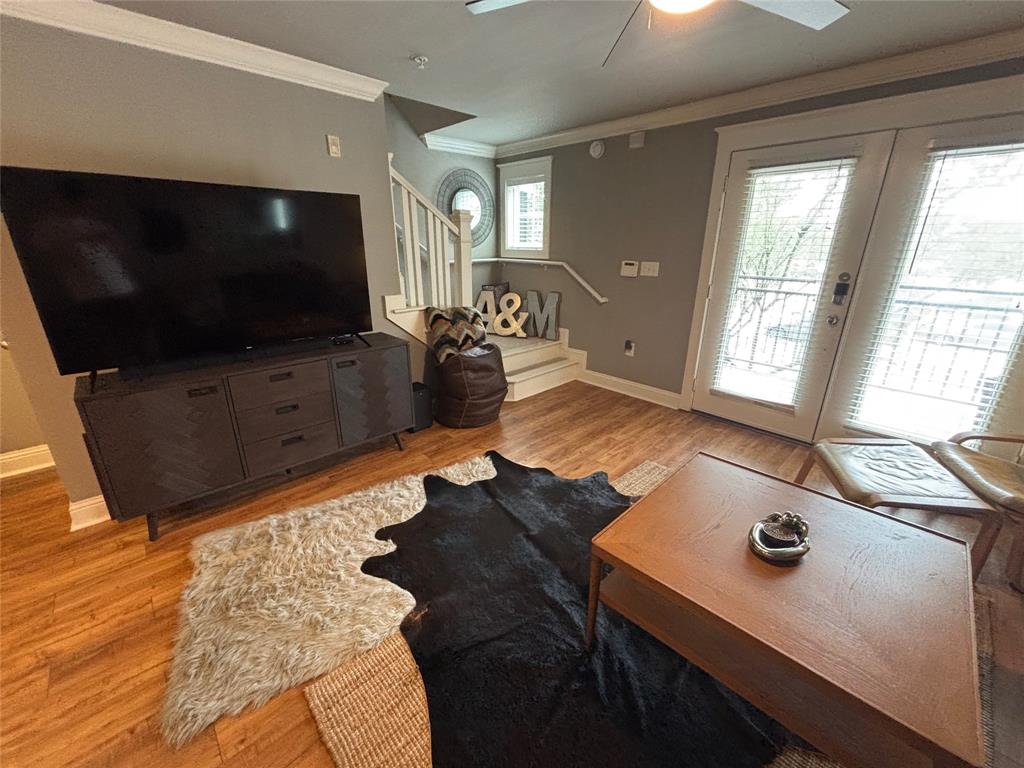 1725 Harvey Mitchell Parkway 1529 Property Photo 7