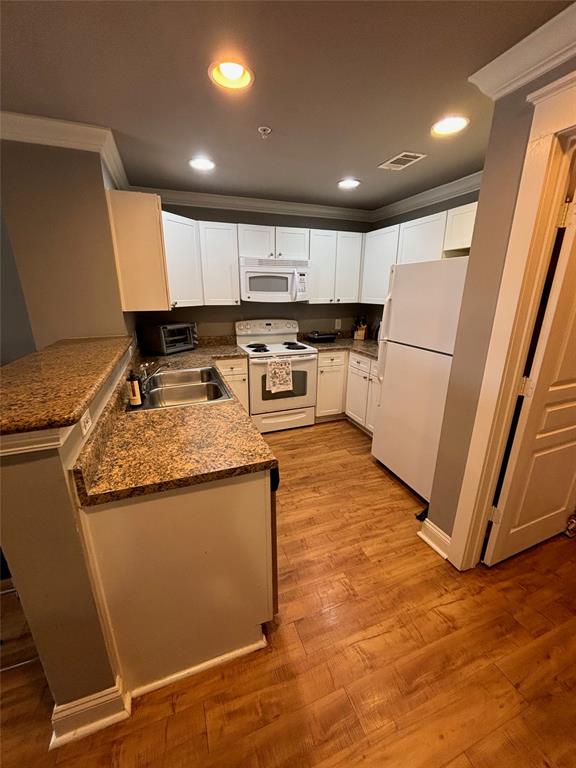 1725 Harvey Mitchell Parkway 1529 Property Photo 8