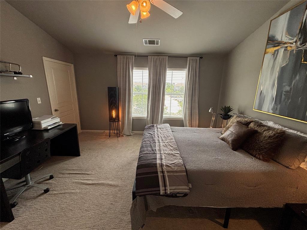 1725 Harvey Mitchell Parkway 1529 Property Photo 15