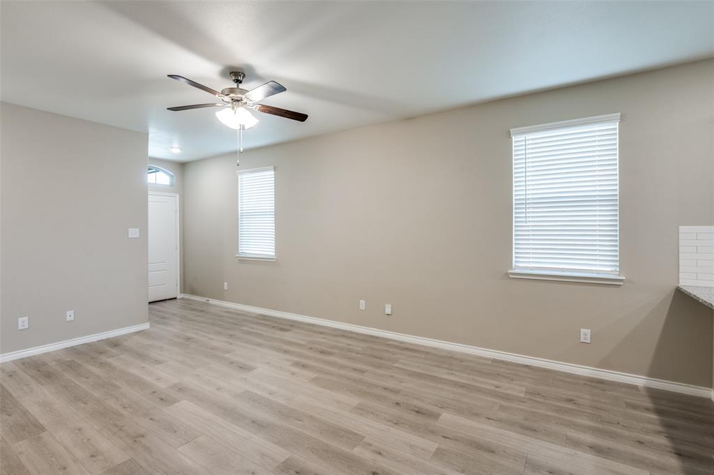1529 Bennington Lane Property Photo 6