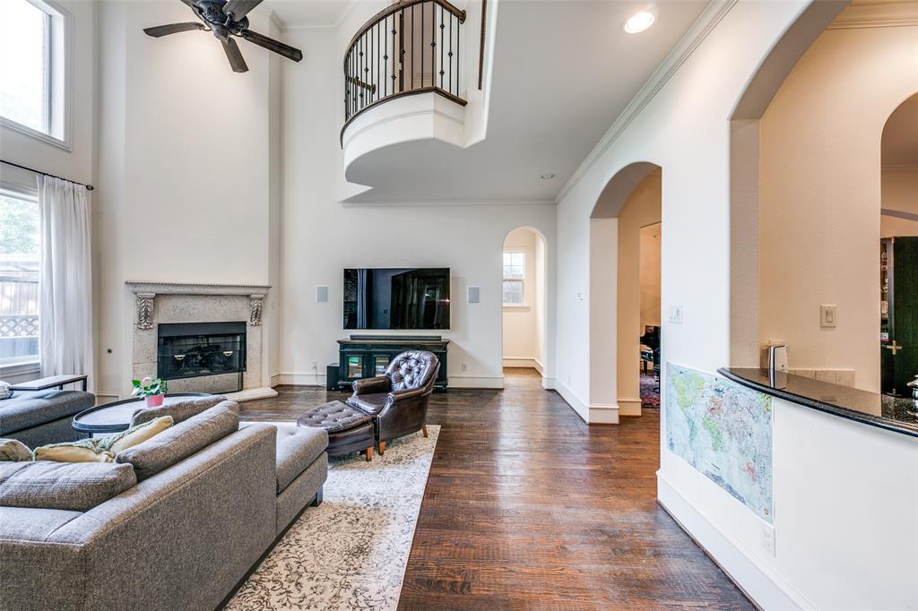 6363 Vanderbilt Avenue Property Photo 9