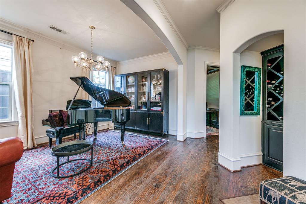 6363 Vanderbilt Avenue Property Photo 12