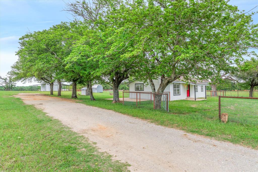 10266 County Road 1200 Property Photo 2