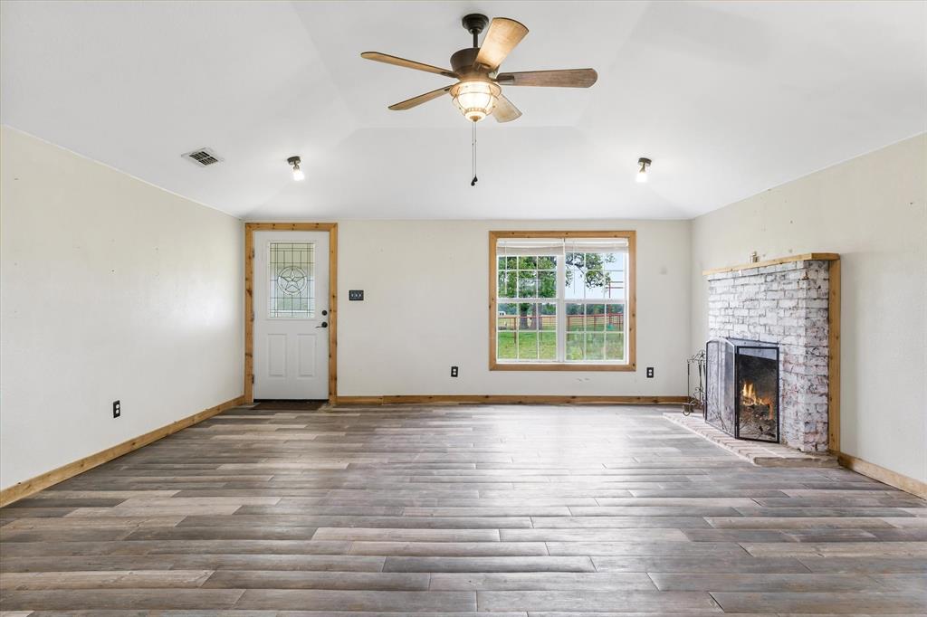 10266 County Road 1200 Property Photo 12