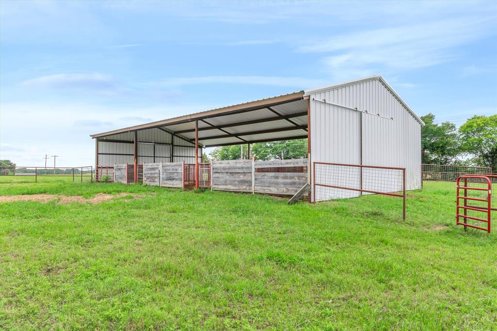 10266 County Road 1200 Property Photo 24